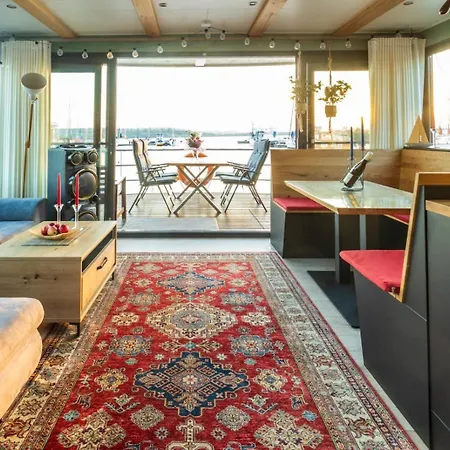 船屋 Hausboot Albatros