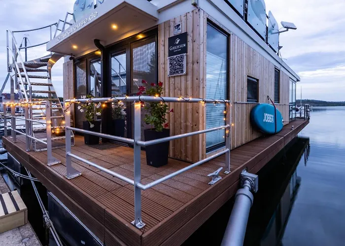 Hausboot Albatros Botel Mucheln